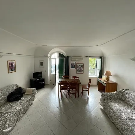 Capri Residence Apartment *